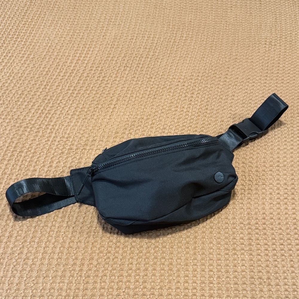 Black crossbody bag NWOT